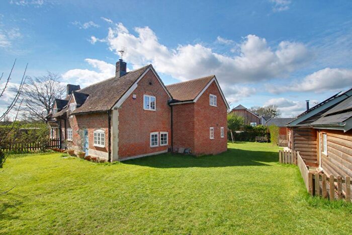 5 Bedroom Semi Detached House For Sale In Romsey, SO51