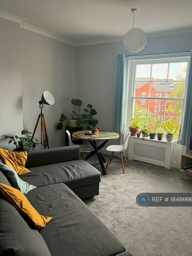 2 Bedroom Flat To Rent In Balham Grove, London, SW12