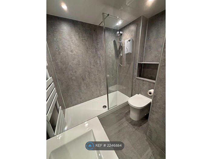 2 Bedroom Flat To Rent In Haxby Court, Cardiff, CF10