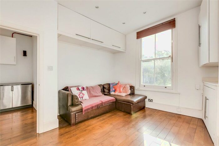 1 Bedroom Flat To Rent In Bryantwood Road, Holloway, N7
