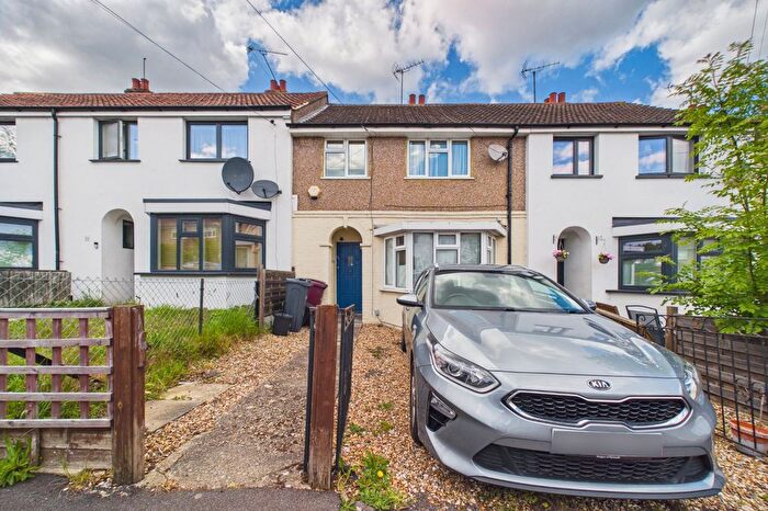 3 Bedroom Terraced House To Rent In Bramshaw Road, Tilehurst, Reading, Berkshire, RG30