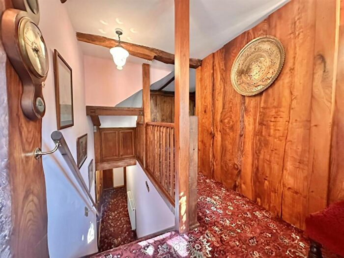 3 Bedroom House For Sale In Mill Head, Bampton, Tiverton, EX16