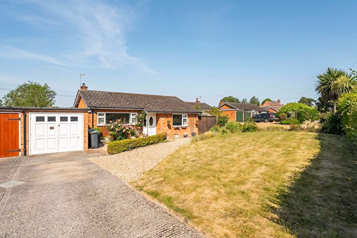 3 Bedroom Detached Bungalow For Sale In Fishponds Way, Haughley, IP14