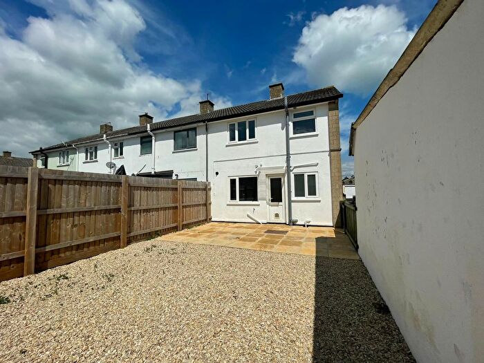 3 Bedroom Semi-Detached House To Rent In Whitestone Road, Frome, BA11
