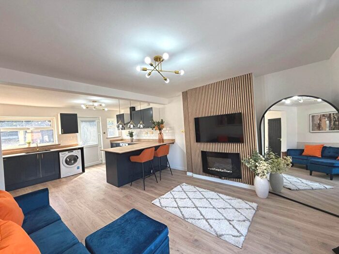 3 Bedroom Semi Detached House To Rent In Anderson Crescent, Beeston, NG9