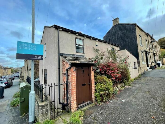 2 Bedroom Detached House To Rent In Healey Wood Bottom, Brighouse, West Yorkshire, HD6