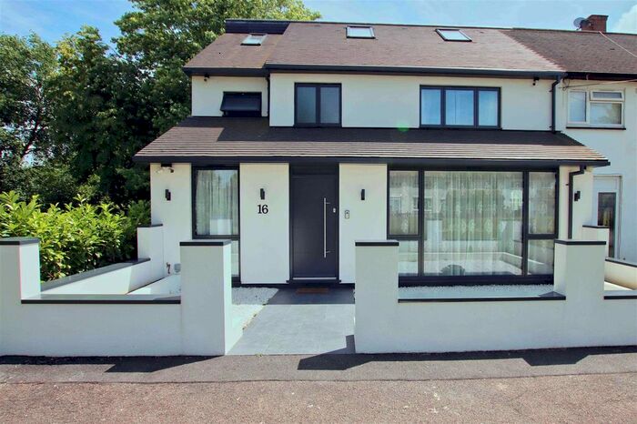 4 Bedroom Property To Rent In Sinderby Close, Borehamwood, WD6