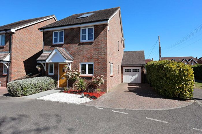 3 Bedroom Detached House For Sale In Westhill Close, Burgess Hill, RH15