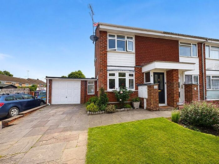 2 Bedroom End Of Terrace House For Sale In Orchard Way, Knebworth, SG3