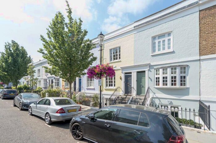 3 Bedroom Property To Rent In Wallgrave Road, London, SW5