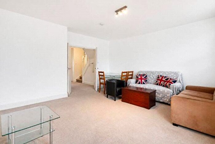 4 Bedroom Flat To Rent In Strutton Ground, Westminster, London, SW1P