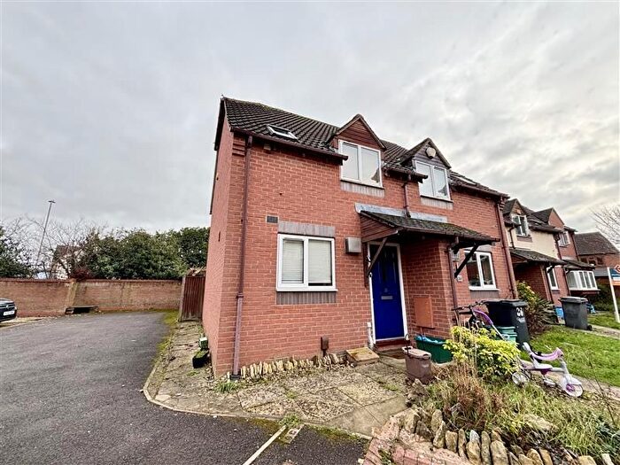 2 Bedroom Property To Rent In Quedgeley, Gloucester, GL2