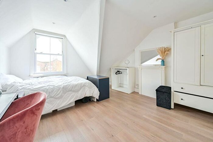 1 Bedroom Flat To Rent In St Marys Road, Peckham, SE15