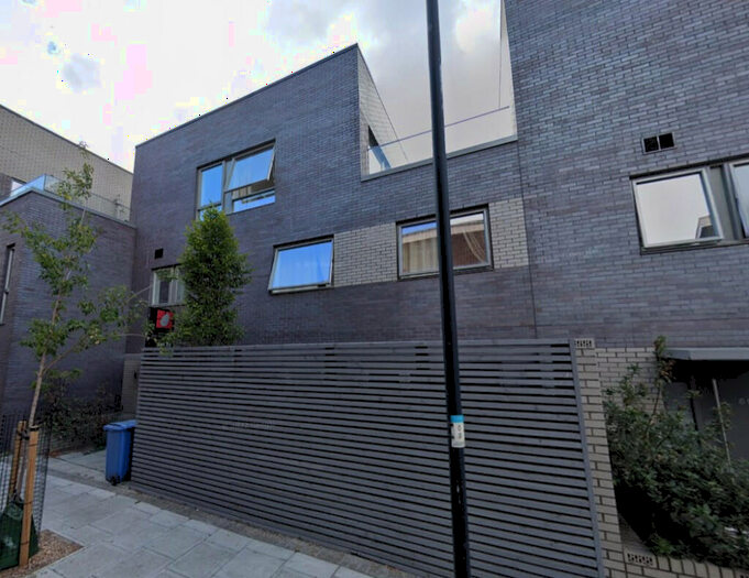 5 Bedroom Town House To Rent In Medlar Street, London, SE5