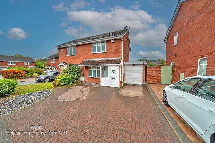 2 Bedroom Semi-detached House For Sale In Penderell Close, Featherstone, Wolverhampton, WV10
