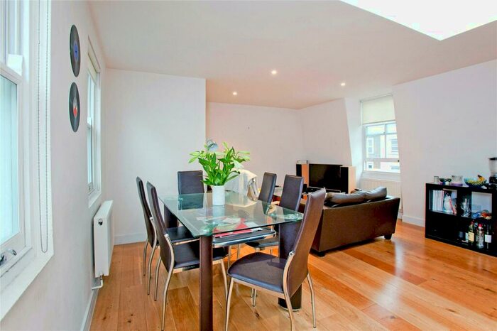 2 Bedroom Flat To Rent In Holloway Road, Islington, N7