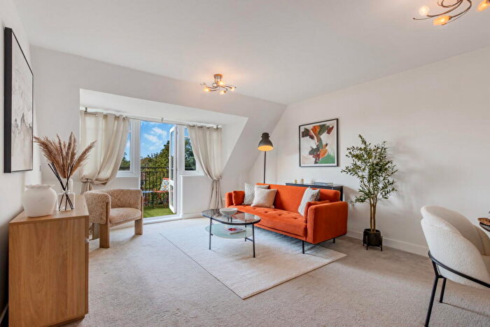 2 Bedroom Flat For Sale In Copers Cope Road, BR3