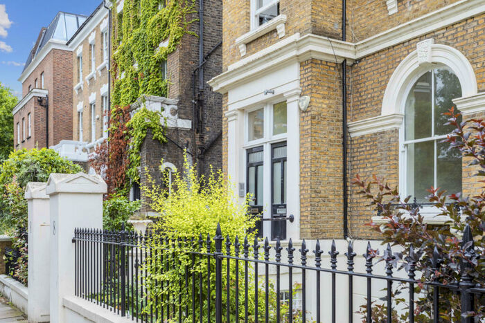 2 Bedroom Apartment To Rent In Highbury Hill, Highbury, London, N5