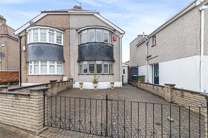 2 Bedroom Semi-Detached House For Sale In Plymstock Road, Welling, Kent, DA16