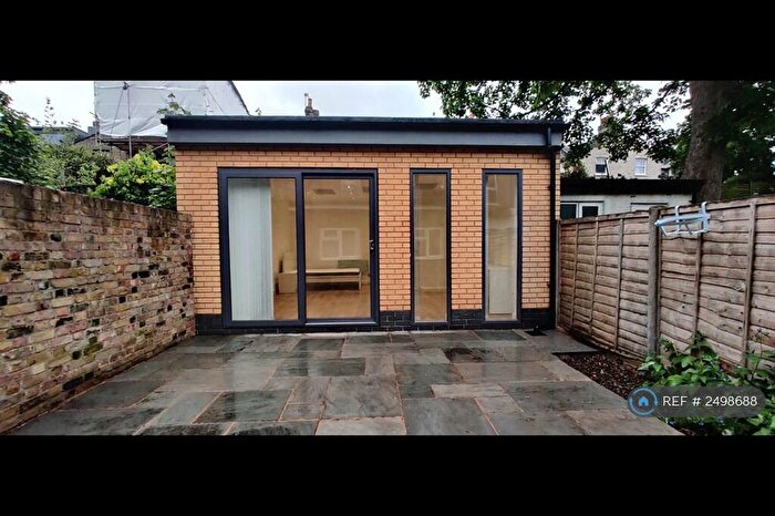 Studio To Rent In Lea Bridge Road, London, E5