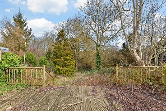 3 Bedroom Semi-detached House For Sale In Senacre Lane, Maidstone, Kent, ME15