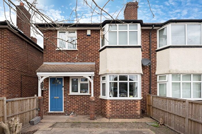 2 Bedroom Maisonette To Rent In Staines Road, Feltham, TW14