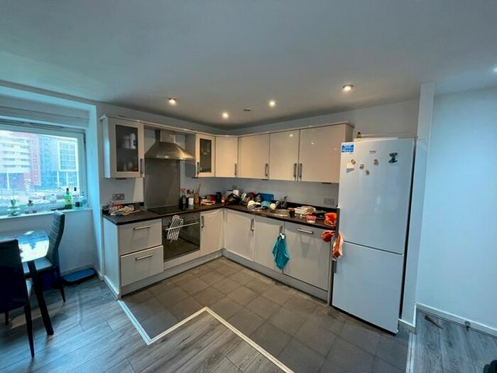 2 Bedroom Flat To Rent In Masshouse Plaza, Birmingham, B5