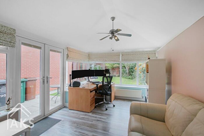3 Bedroom Detached House For Sale In Welland Road, Hilton, DE65