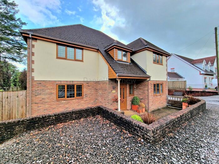 4 Bedroom Detached House For Sale In High Street, Heol-Y-Cyw, Bridgend County., CF35