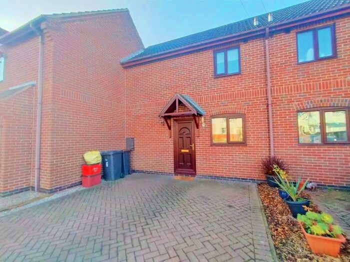 2 Bedroom Town House To Rent In Moira, Swadlincote, DE12