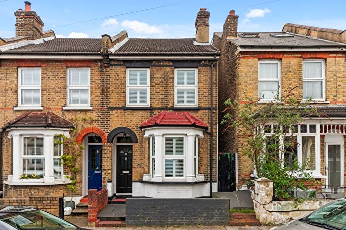 3 Bedroom End Terrace House For Sale In Benson Road, Croydon, CR0