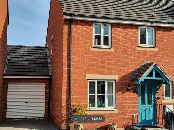 3 Bedroom Semi-Detached House To Rent In Salterton Court, Exmouth, EX8