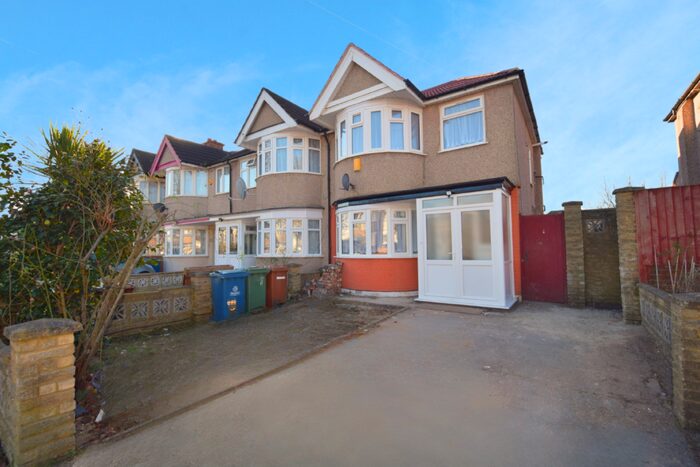 3 Bedroom End Of Terrace House To Rent In Kings Road, Harrow, Greater London, HA2