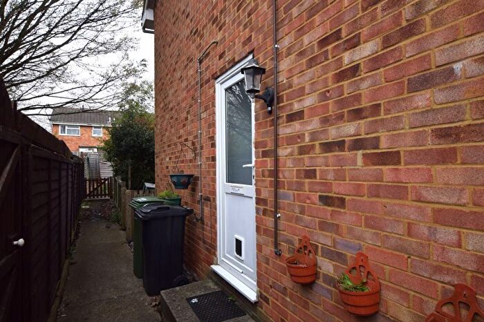 2 Bedroom Maisonette To Rent In Northfleet Close, Maidstone, ME14