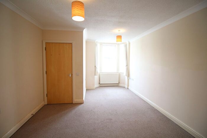 2 Bedroom Flat To Rent In Little George Mead, Chippenham, SN15