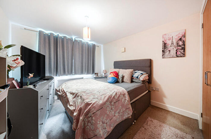 1 Bedroom Flat For Sale In Cobbett Road, Southampton, Hampshire, SO18