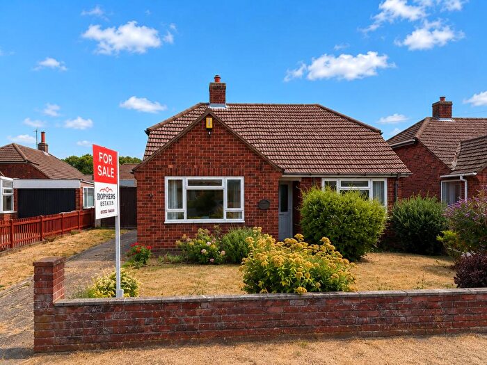 3 Bedroom Detached Bungalow For Sale In The Link, Bracebridge Heath, LN4