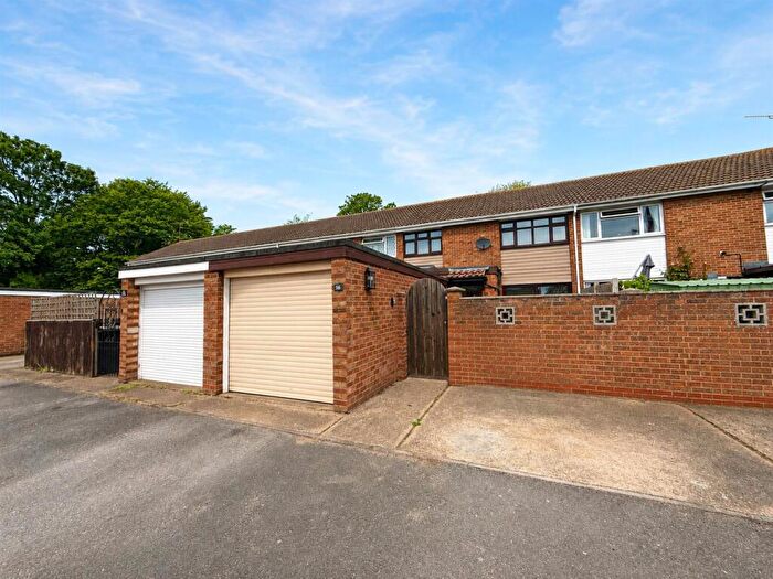 3 Bedroom Terraced House For Sale In Arthy Close, Hatfield Peverel, Chelmsford, CM3