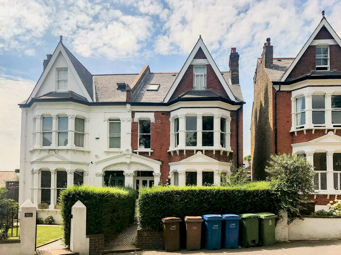 2 Bedroom Flat To Rent In Ardbeg Road, London, SE24