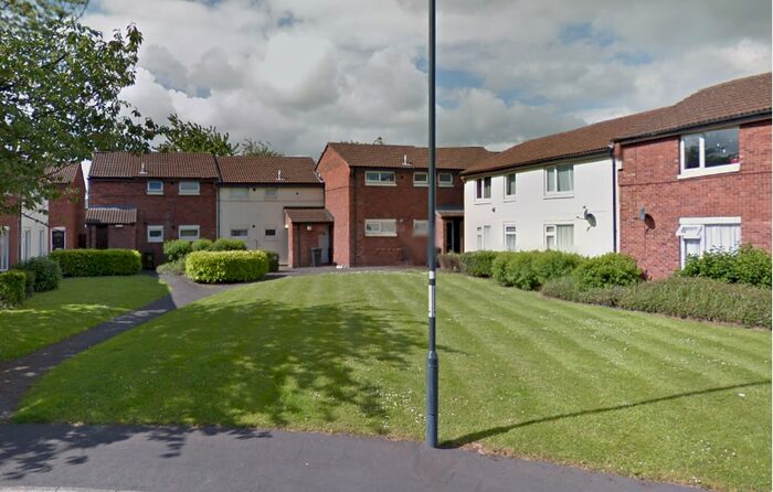 2 Bedroom Ground Flat To Rent In Rowena Close, Derby, Derbyshire, DE24
