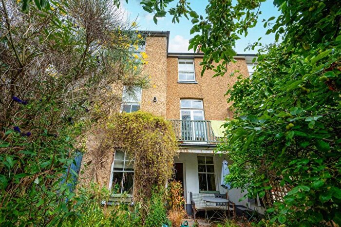 3 Bedroom Semi-Detached House For Sale In Moreton Road, Worcester Park, KT4
