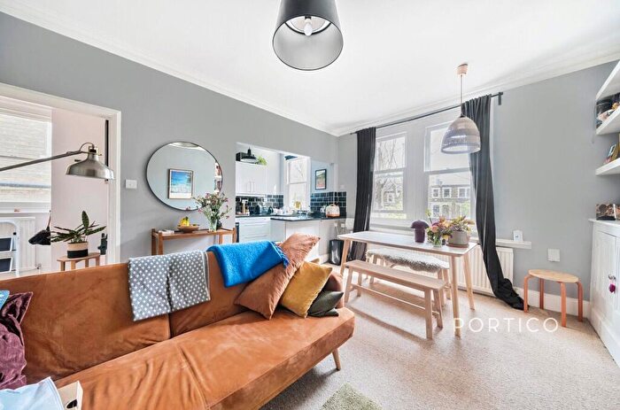 2 Bedroom Apartment For Sale In Becondale Road, London, SE19