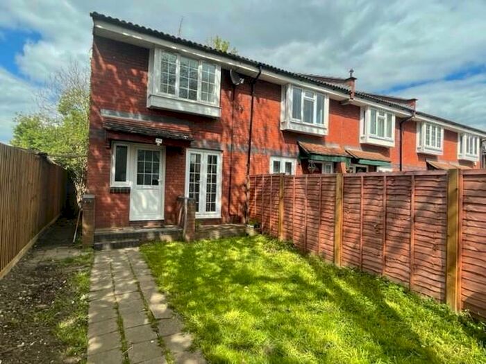 1 Bedroom House To Rent In Rolvenden Place, Tottenham, London, N17