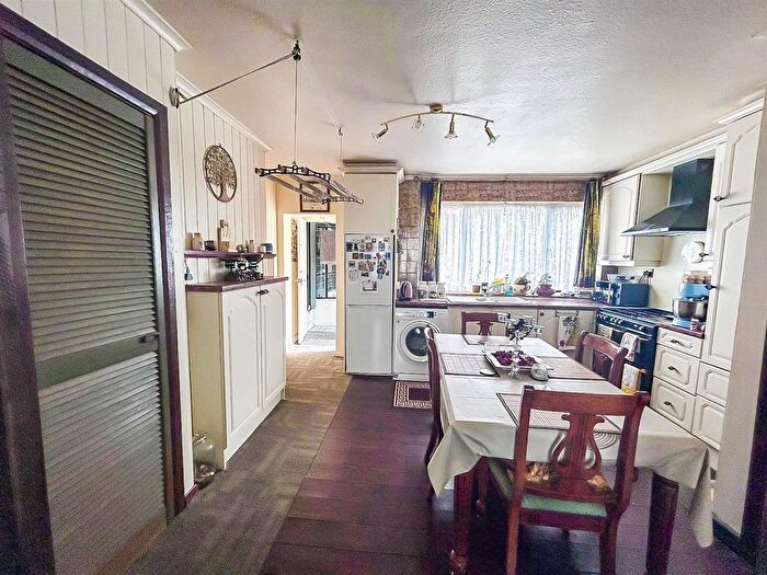 3 Bedroom Semi-Detached House For Sale In Ringwood Road, Bexhill-On-Sea, TN39