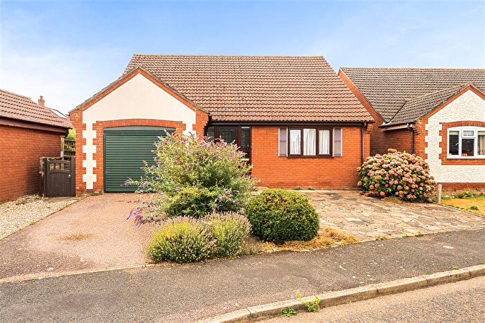 3 Bedroom Detached Bungalow For Sale In Hendrie Road, Holt, NR25