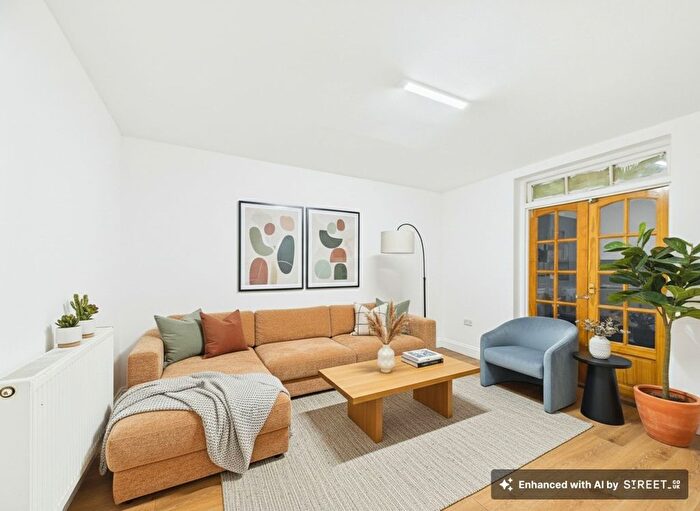 1 Bedroom Flat To Rent In Keith Road, Hayes, UB3