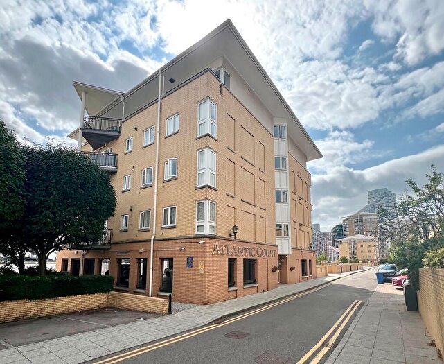 2 Bedroom Apartment For Sale In Jamestown Way, East India, E14