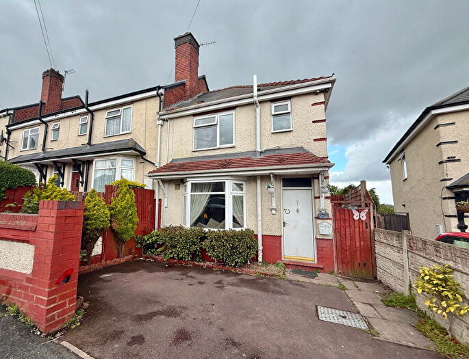 3 Bedroom Semi Detached House For Sale In Poplar Avenue, Tipton, DY4