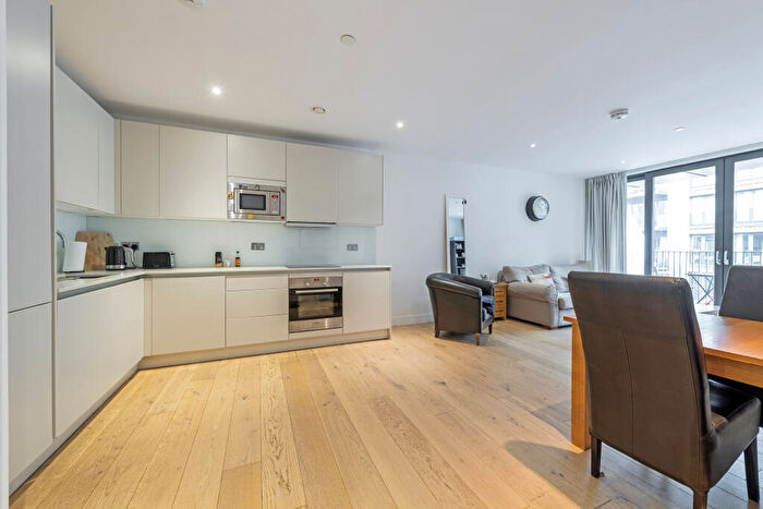 2 Bedroom Apartment To Rent In Cobalt Place, SW11