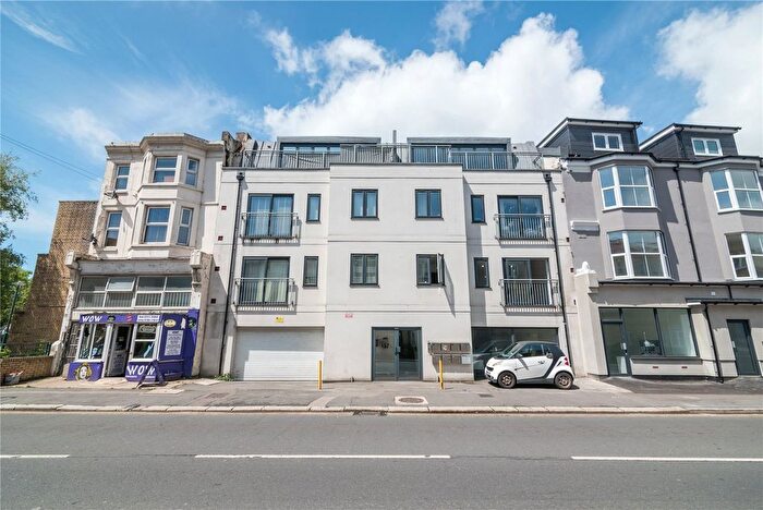 2 Bedroom Flat For Sale In Queens Road, Hastings, East Sussex, TN34